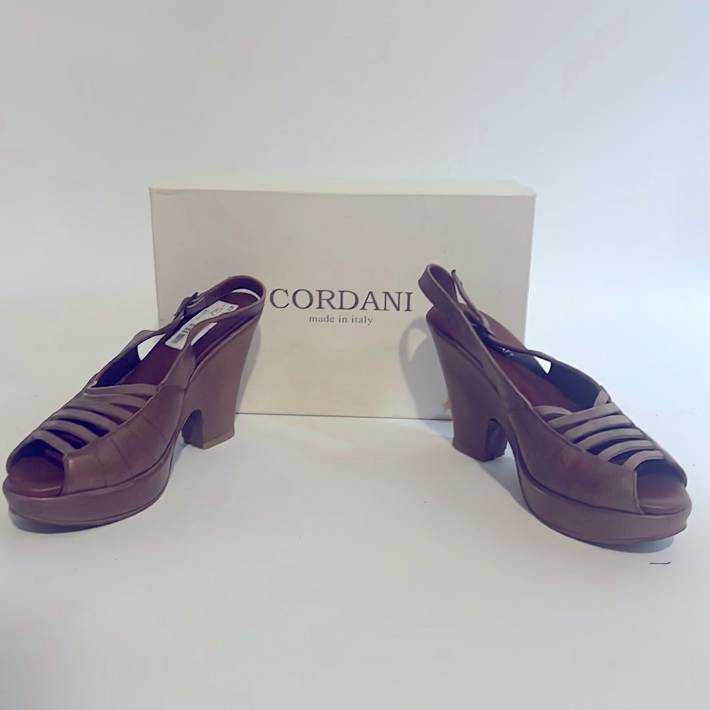 Cordani Wedge Shoe - never worn